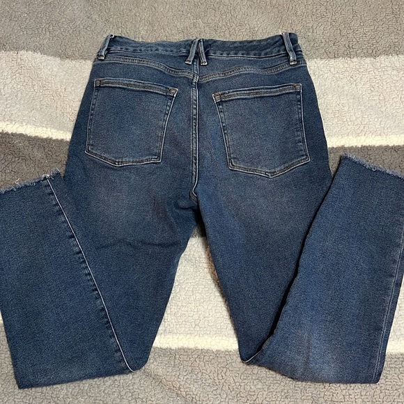 Good American Good Legs Crop - Picture 4 of 6